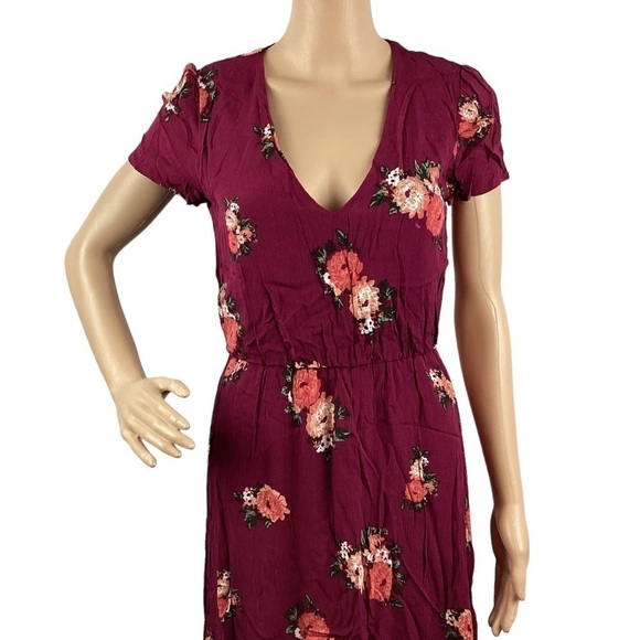 WAYF Dress Size XS Red Floral Midi Short Sleeve - Picture 2 of 7